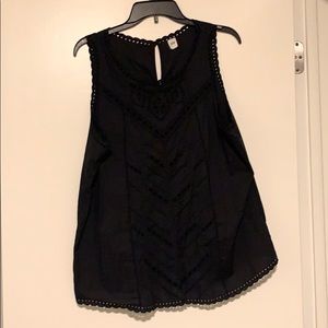 Black Scalloped Tank